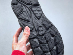 Giày chạy bộ siêu nhẹ êm Hoka Clifton 10 Đen nam nữ giá tốt tại NeverStop Sneaker Shop Giày thể thao chạy bộ Hoka Clifton 10 Đen Full nam nữ chuyên thể thao replica 1:1 like auth real chính hãng giá rẻ tốt nhất tại NeverStopShop.com HCM