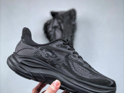 Giày chạy bộ siêu nhẹ êm Hoka Clifton 10 Đen nam nữ giá tốt tại NeverStop Sneaker Shop Giày thể thao chạy bộ Hoka Clifton 10 Đen Full nam nữ chuyên thể thao replica 1:1 like auth real chính hãng giá rẻ tốt nhất tại NeverStopShop.com HCM
