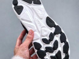 Giày chạy bộ siêu nhẹ êm Hoka Clifton 10 Đen Trắng nam nữ giá tốt tại NeverStop Sneaker Shop Giày thể thao chạy bộ Hoka Clifton 10 Đen Trắng nam nữ chuyên thể thao replica 1:1 like auth real chính hãng giá rẻ tốt nhất tại NeverStopShop.com HCM