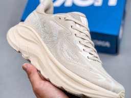 Giày chạy bộ siêu nhẹ êm Hoka Clifton 10 Trắng Kem nam nữ giá tốt tại NeverStop Sneaker Shop Giày thể thao chạy bộ Hoka Clifton 10 Trắng Kem nam nữ chuyên thể thao replica 1:1 like auth real chính hãng giá rẻ tốt nhất tại NeverStopShop.com HCM