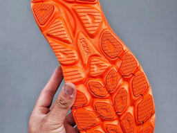 Giày chạy bộ siêu nhẹ êm Hoka Clifton 10 Xám Cam nam nữ giá tốt tại NeverStop Sneaker Shop Giày thể thao chạy bộ Hoka Clifton 10 Xám Cam nam nữ chuyên thể thao replica 1:1 like auth real chính hãng giá rẻ tốt nhất tại NeverStopShop.com HCM