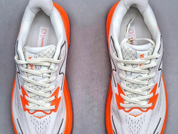 Giày chạy bộ siêu nhẹ êm Hoka Clifton 10 Xám Cam nam nữ giá tốt tại NeverStop Sneaker Shop Giày thể thao chạy bộ Hoka Clifton 10 Xám Cam nam nữ chuyên thể thao replica 1:1 like auth real chính hãng giá rẻ tốt nhất tại NeverStopShop.com HCM