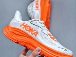 Giày chạy bộ siêu nhẹ êm Hoka Clifton 10 Xám Cam nam nữ giá tốt tại NeverStop Sneaker Shop Giày thể thao chạy bộ Hoka Clifton 10 Xám Cam nam nữ chuyên thể thao replica 1:1 like auth real chính hãng giá rẻ tốt nhất tại NeverStopShop.com HCM