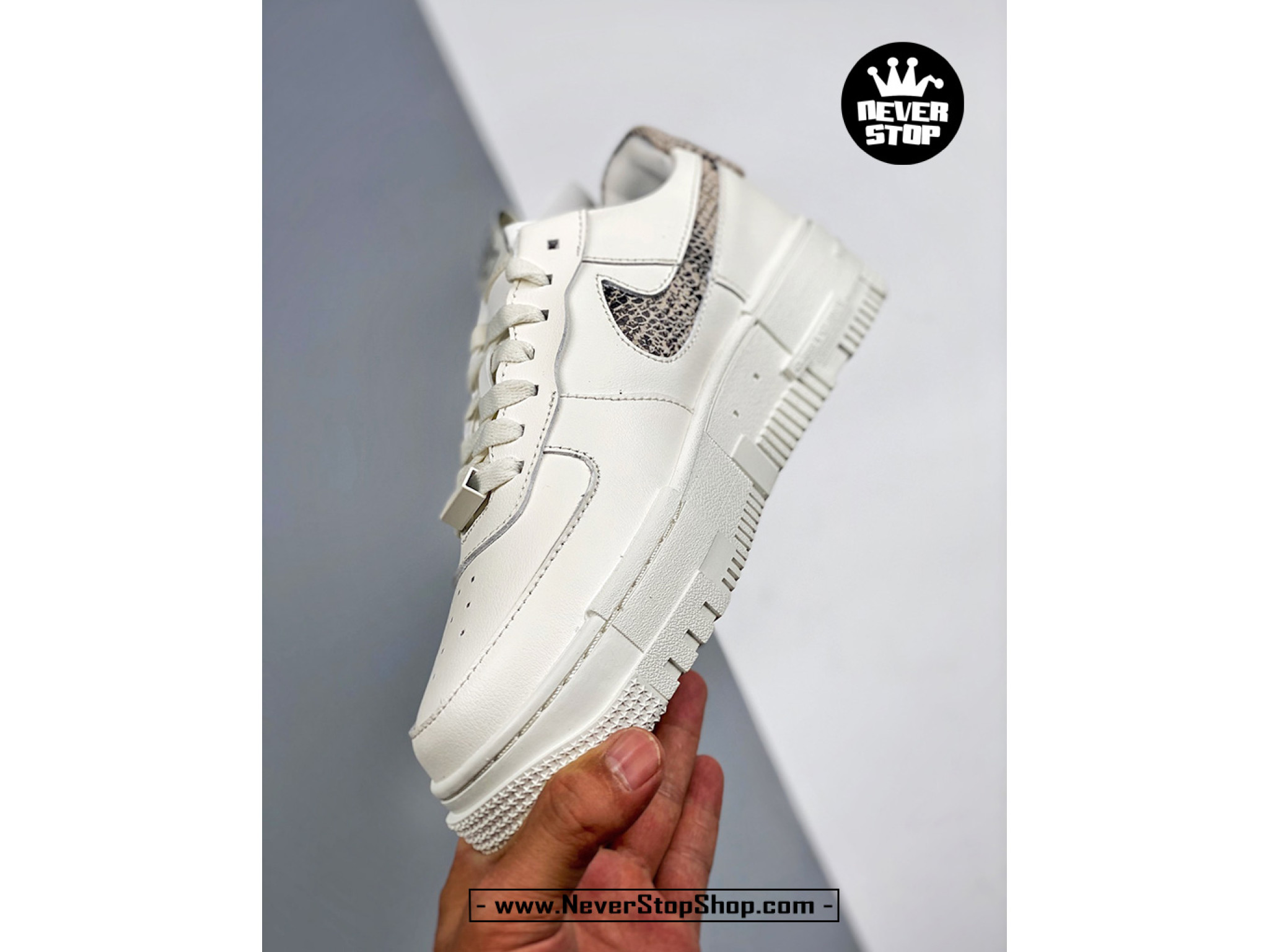 nike university red dunk low