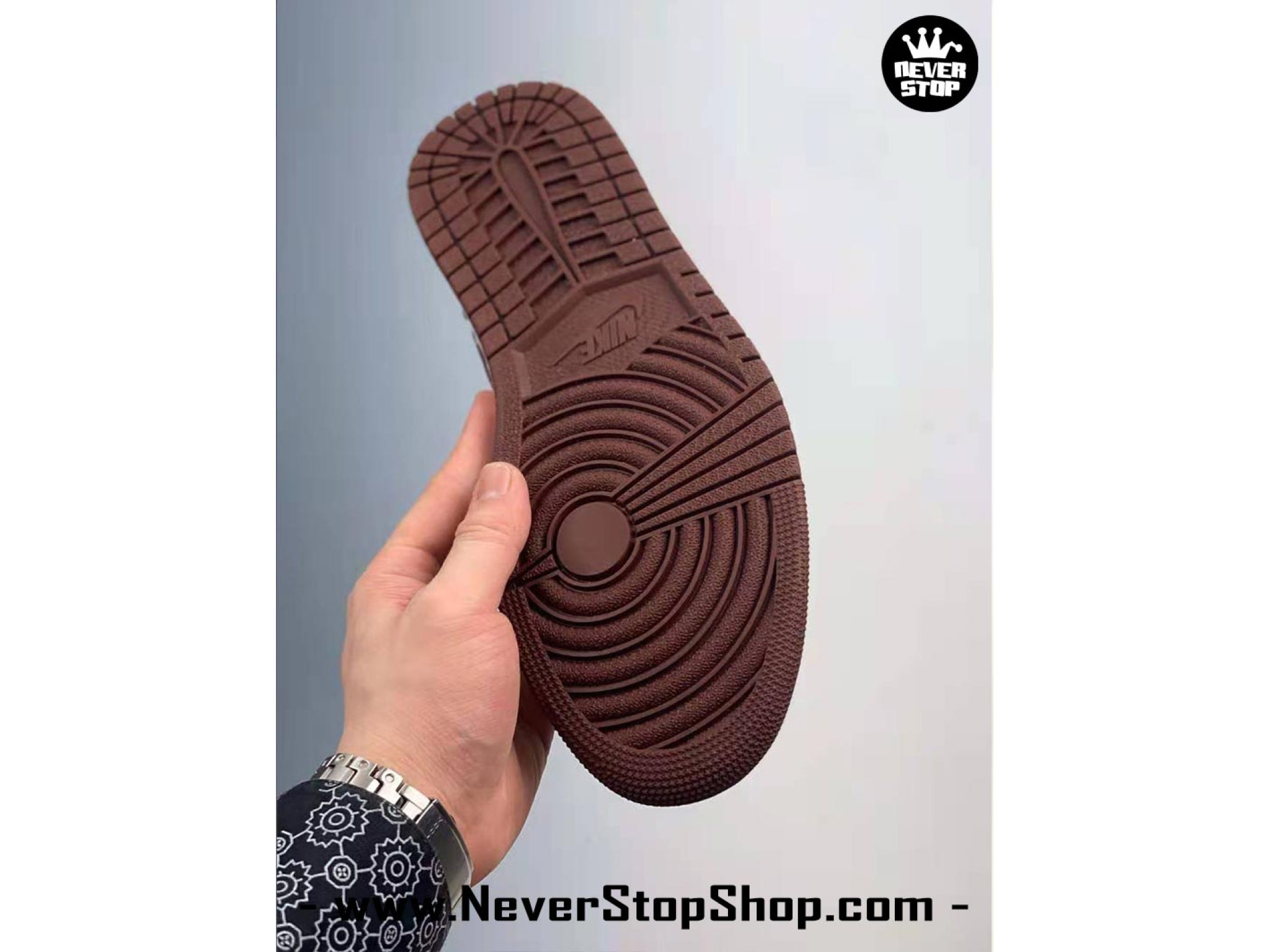 Già y NIKE AIR JORDAN 1 LOW BRONZE ECLIPSE bản replica