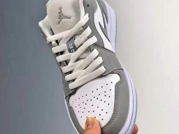 Giày Nike Jordan 1 Low Trắng Xám nam nữ hàng chuẩn sfake replica 1:1 real chính hãng giá rẻ tốt nhất tại NeverStopShop.com HCM