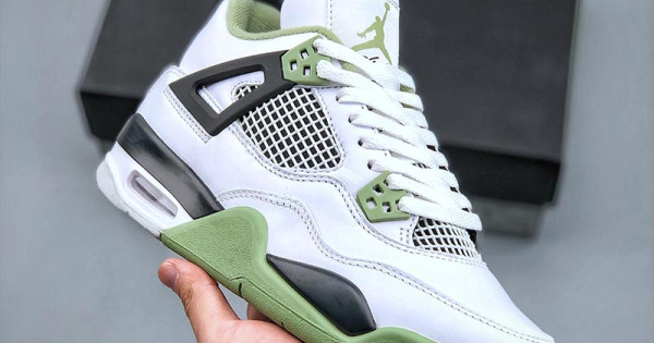 nike seafoam green shoes