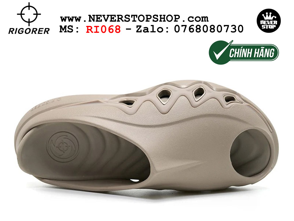 Dép bóng rổ chính hãng Rigorer Shark 3 Slides Nâu authentic cá mập hàng độc hiếm mang êm chân đế chống trượt kháng nước tốt Dép chính hãng nam nữ Rigorer Shark 3 Slides Nâu Original thể thao chạy bộ tập gym siêu bền chống trượt chống nước giá tốt NeverStopShop.com