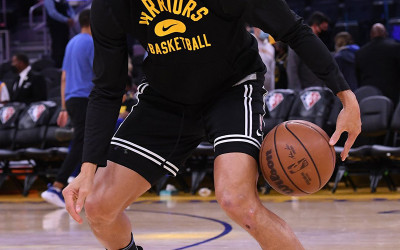 Giày bóng rổ UNDER ARMOUR CURRY 9 onfeet chuyên thể thao hàng đẹp chuẩn Replica 1:1 giá tốt HCM | NeverStopShop.com