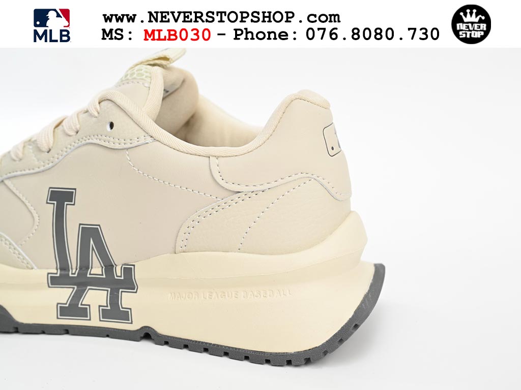 Giày sneaker MLB Chunky Runner Basic Trắng Xám nam nữ thời trang hàng đẹp replica 1:1 siêu cấp giá rẻ tại NeverStop Sneaker Shop Quận 3 HCM